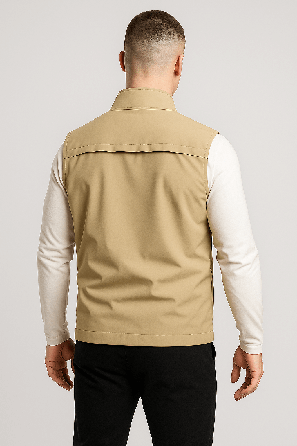 Men’s Lightweight Softshell Outdoor Vest – Windproof and Water-Resistant Layer for Hiking and Cycling